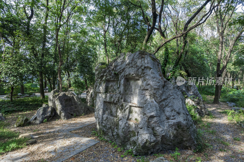 杭州凤凰山排衙石诗刻