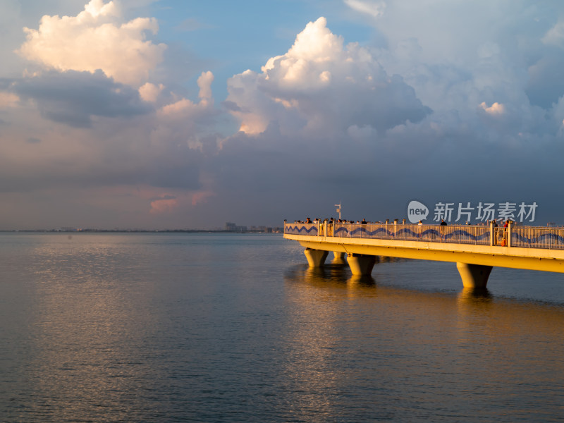 黄昏，广西北海金滩日落时分景色