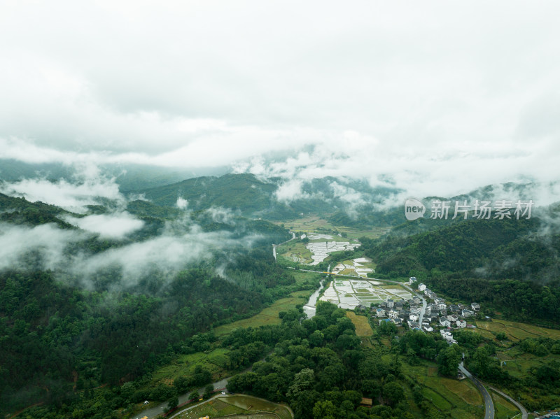 国风古建筑烟雨江南意境