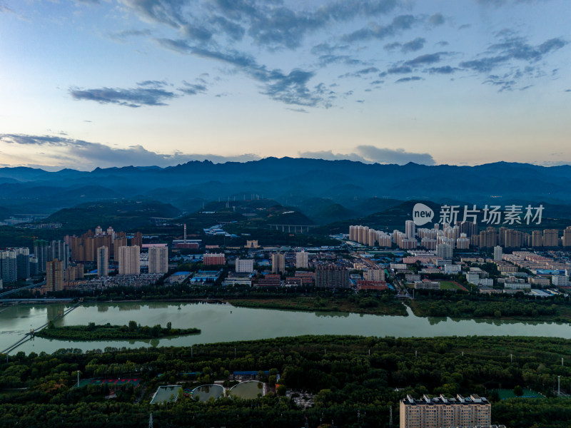 宝鸡城市清晨风光航拍图