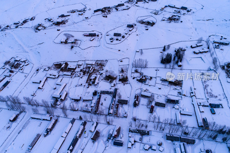 新疆阿勒泰白哈巴村冬季雪景