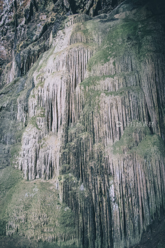 广西喀斯特地貌溶洞岩壁-桂林平乐朝天岩