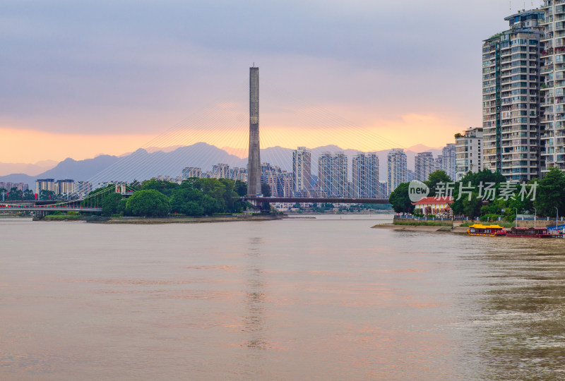 .福建福州闽江沿岸城市风光