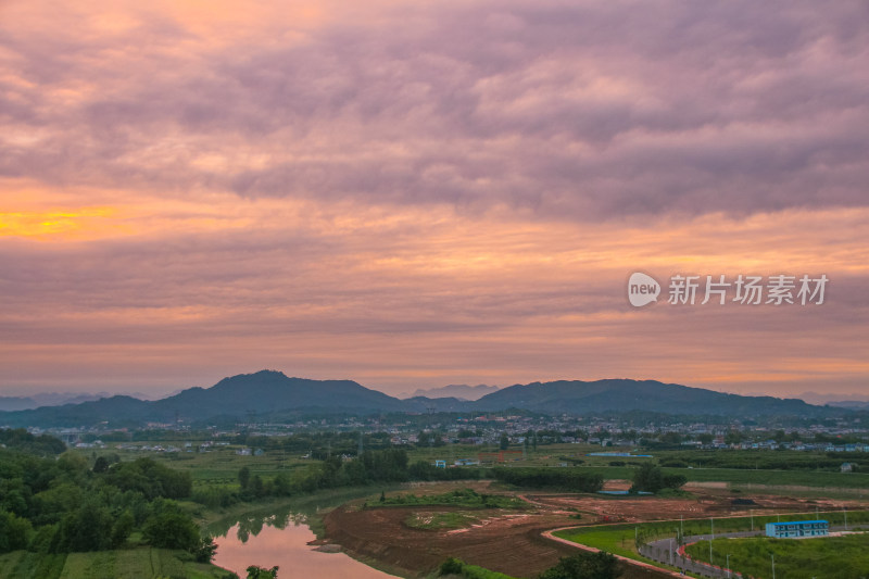 日落乡间田园风光