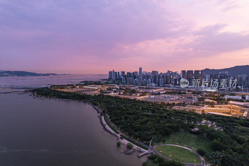 深圳湾口岸夜景航拍图