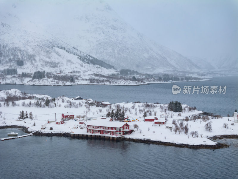 挪威罗弗敦群岛北极圈奥镇冬季雪景高空航拍