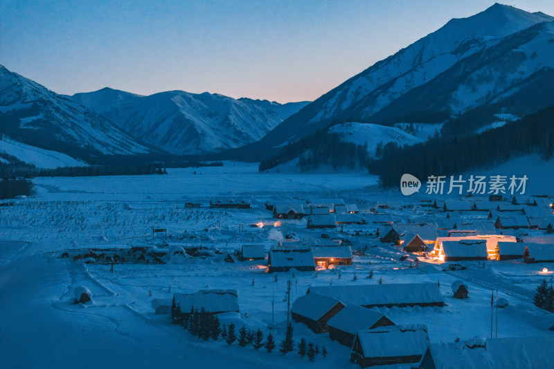 新疆冬季骑马 禾木冬天 禾木雪景 雪地马