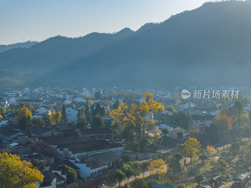 航拍安徽宣城泾县桃花潭风景区老街村庄