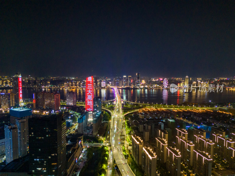 江西南昌朝阳大桥夜景交通航拍图