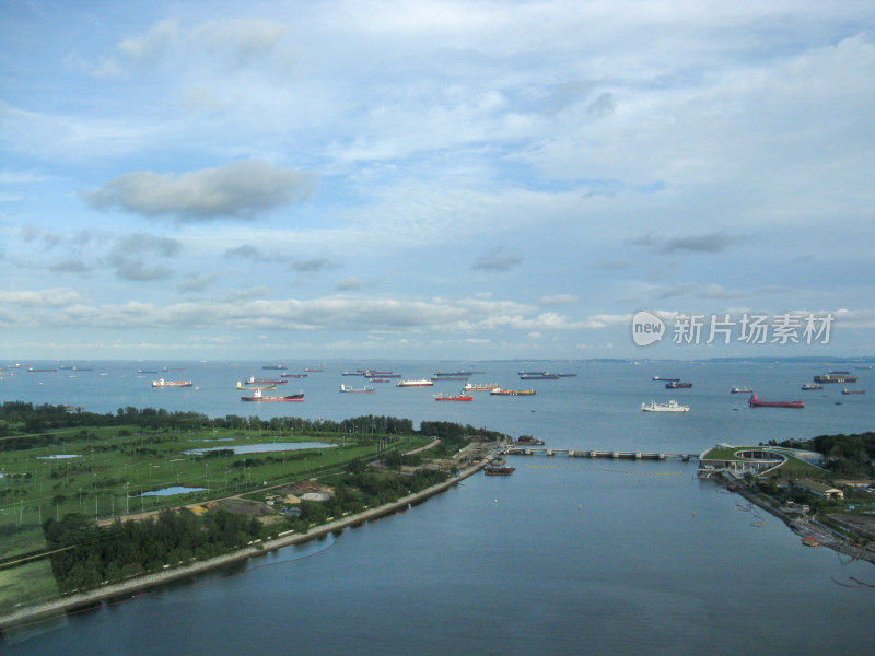 新加坡摩天观景轮上俯瞰新加坡城市风光