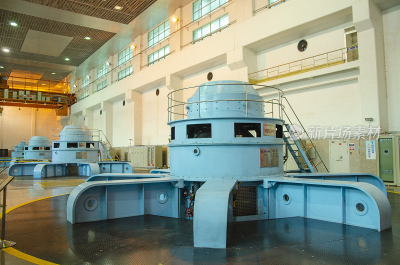 室内大型工业机械设备