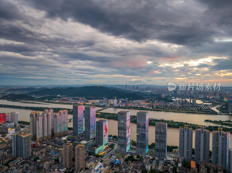 长沙城市夜景下的道路与高楼全景航拍