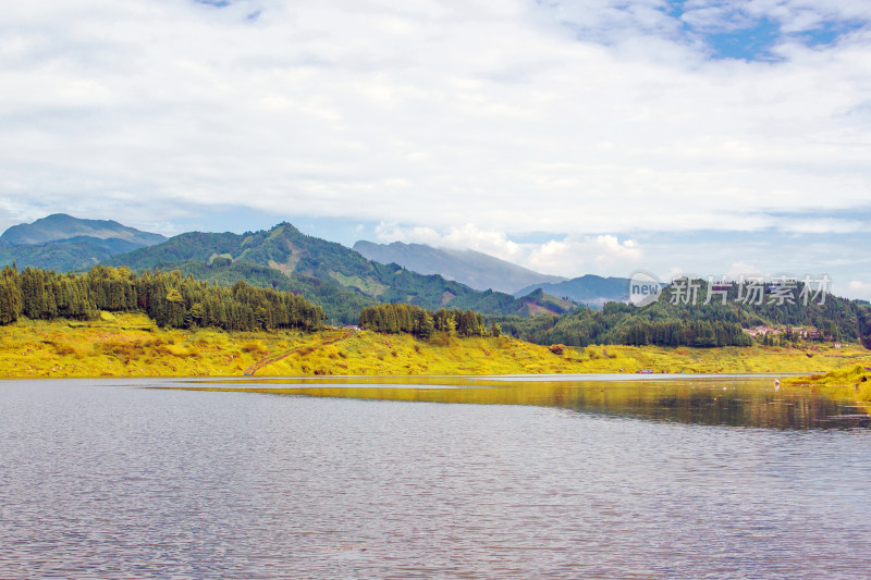 风景湖泊雅女湖