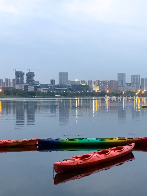 成都兴隆湖城市风光夜景天际线