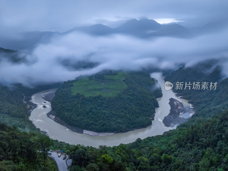 西藏墨脱县雅鲁藏布江果果糖大拐弯高空航拍