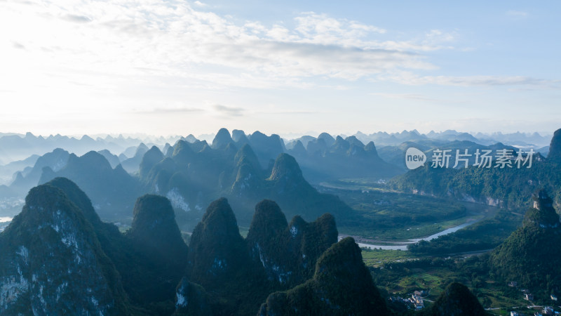 广西桂林山水 蓝天白云 美丽中国