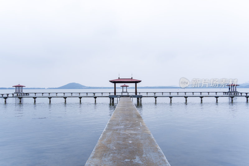 武汉东湖国家湿地公园听涛泳池