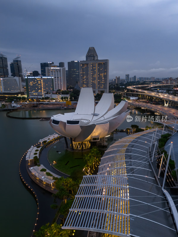 新加坡滨海湾金沙海滨奥林匹克蓝调夜景航拍