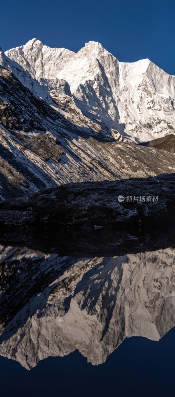 西藏日喀则珠峰东坡嘎玛沟喜马拉雅山脉雪山