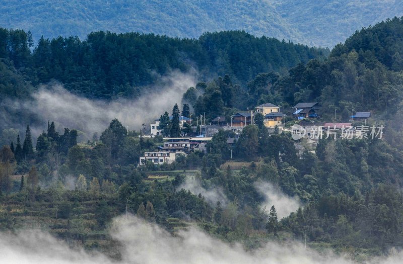 重庆酉阳：丁市初秋风景（一）