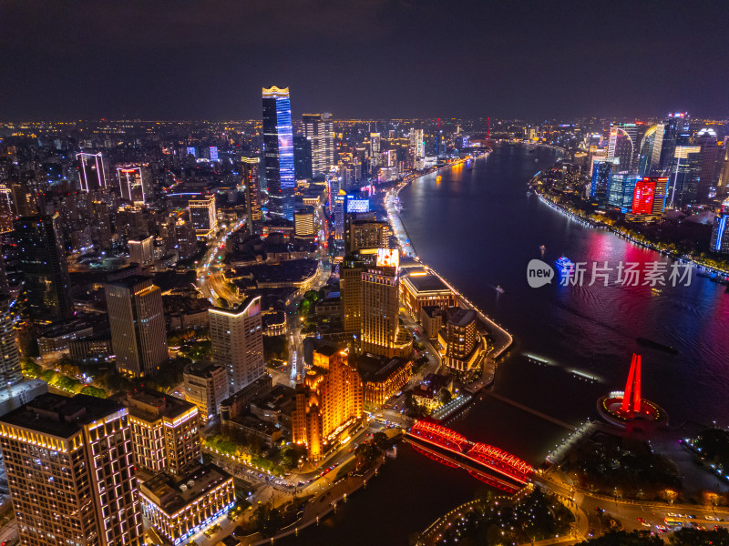 航拍上海外滩陆家嘴夜景