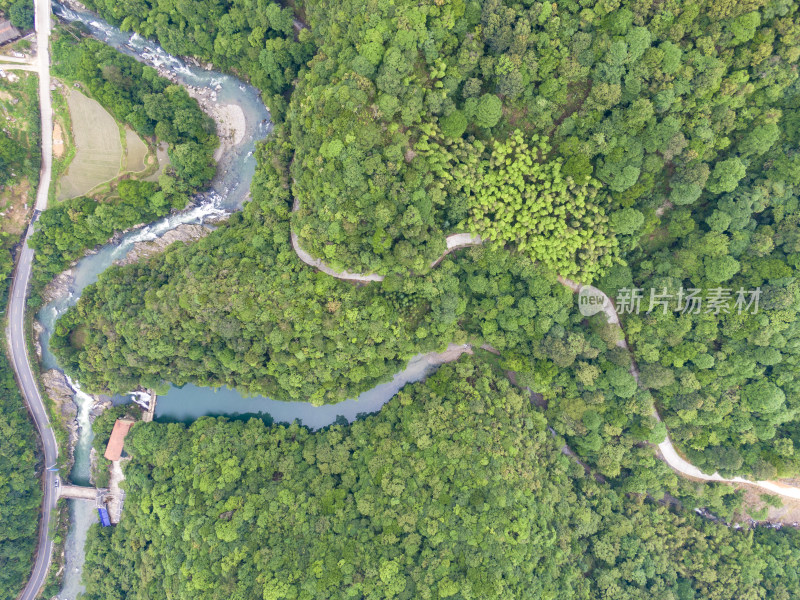 俯拍山谷溪流公路自然风景