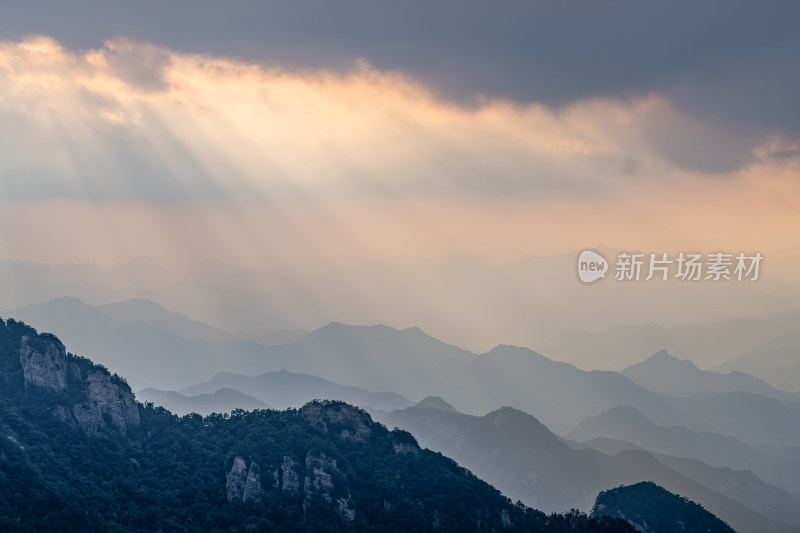 河南洛阳栾川老君山大山山脉特写