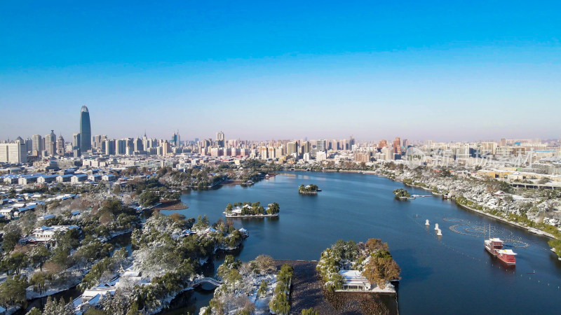 大明湖雪景