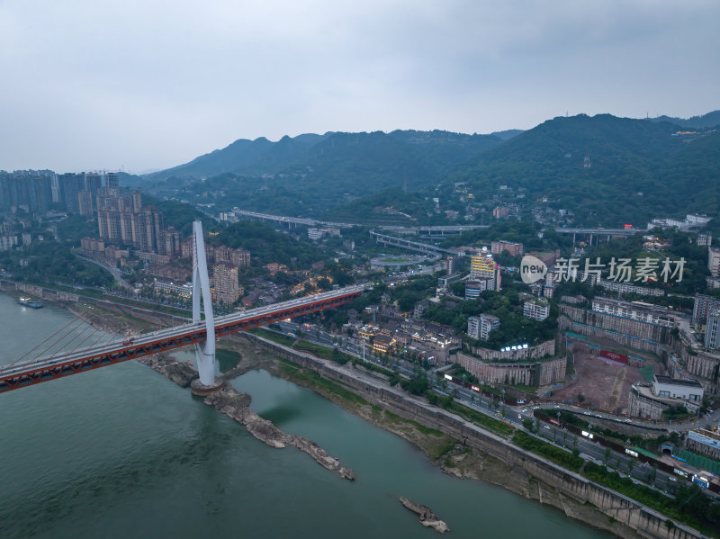 重庆朝天门来福士办公楼商场日落夜景航拍