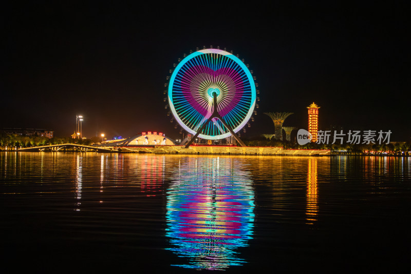 唐山惠丰湖唐山之光摩天轮夜景与湖光倒影