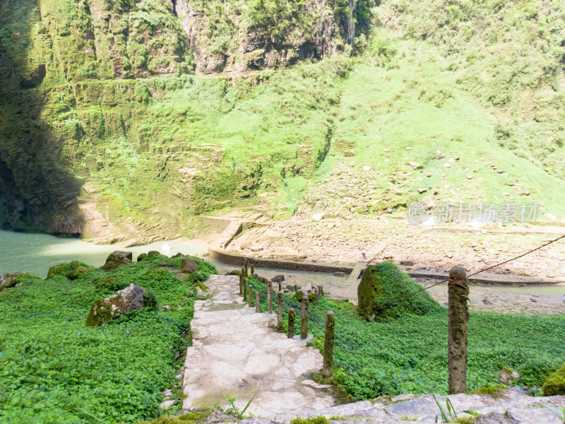 大自然崇山峻岭风景航拍图