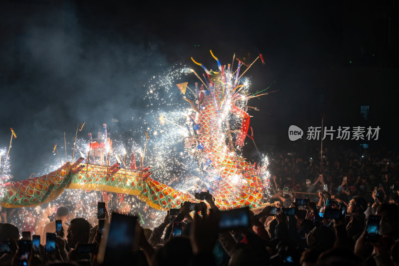 广东梅州中国非遗顺丰火龙狂舞夜焰火龙腾