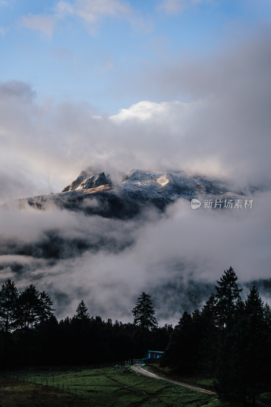 迪庆藏族自治州哈巴雪山