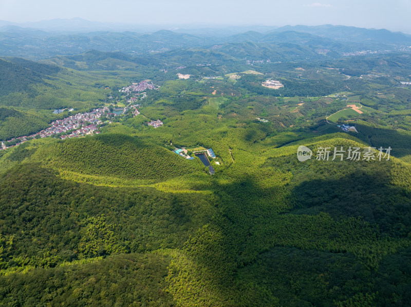 夏季白天航拍常州溧阳天目山南山竹海景区