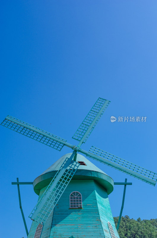 广州南沙蒲洲花园公园欧式建筑风车景观