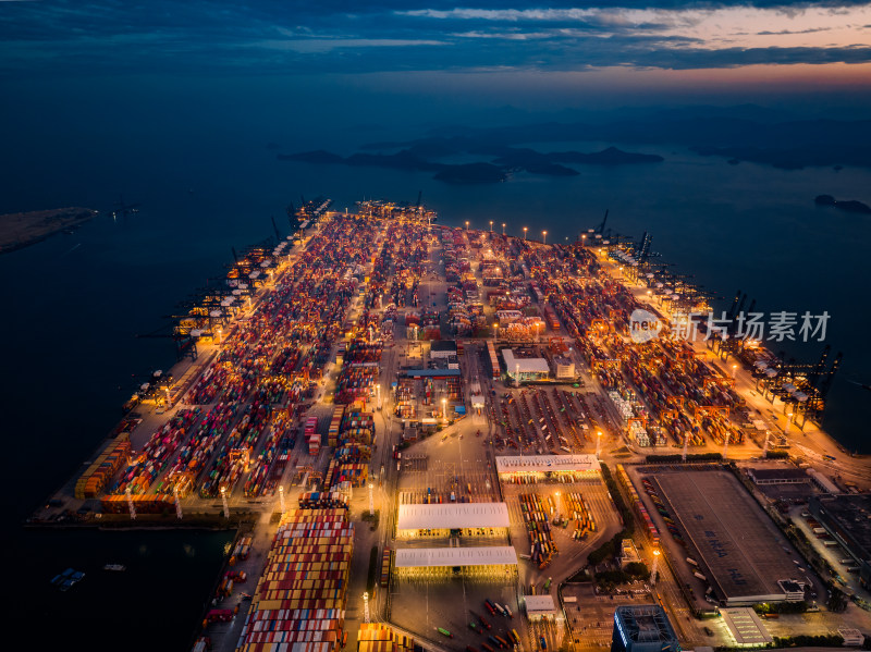 港口码头集装箱港口航拍夜景