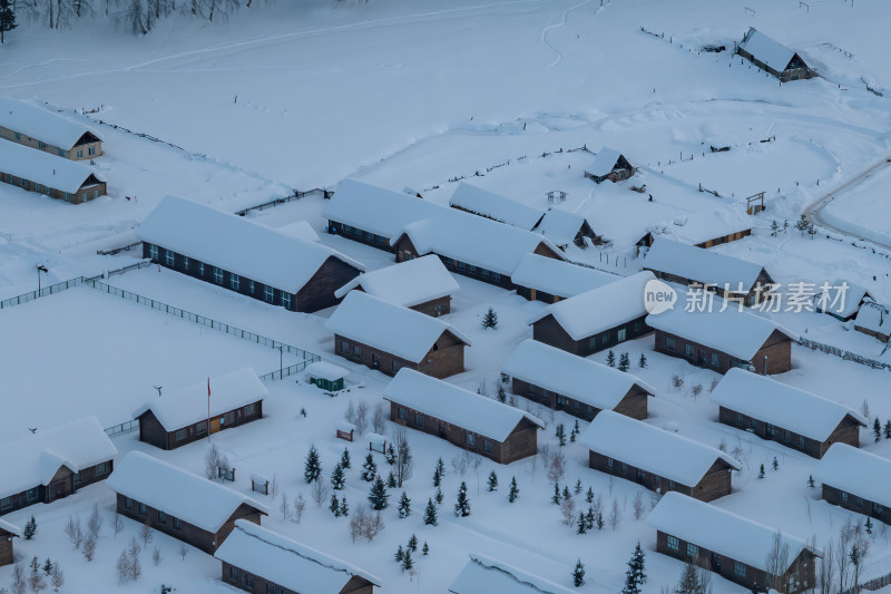 新疆北疆阿勒泰禾木冬季雪景童话世界航拍