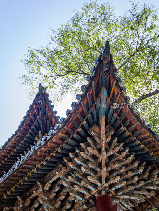 山西太原晋祠古建筑的飞檐翘角