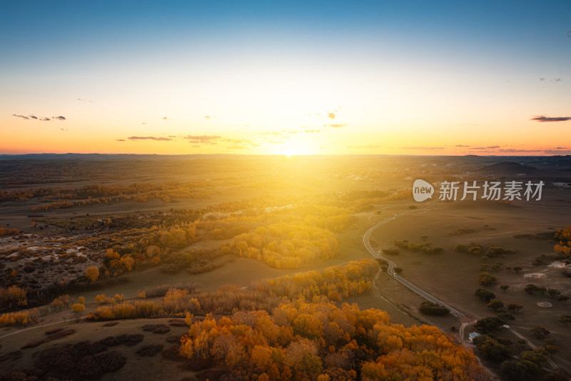 航拍乌兰布统景区五彩山唯美日落风光