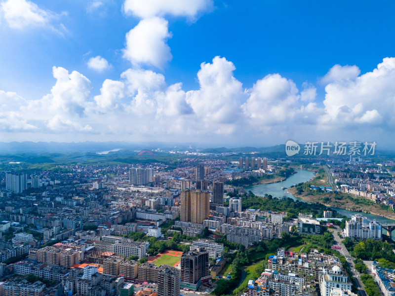 来宾城市大景蓝天白云交通航拍图