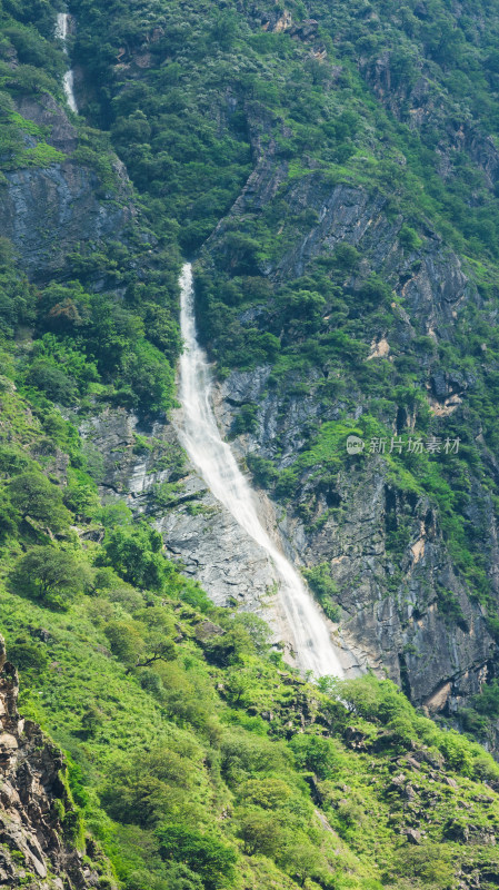 丽江虎跳峡高路徒步