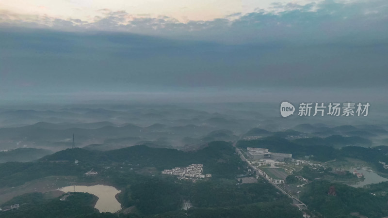 大自然清晨山川迷雾航拍图