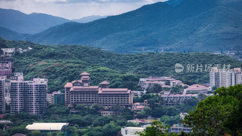 海南三亚鹿回头风景区俯瞰三亚湾、凤凰岛