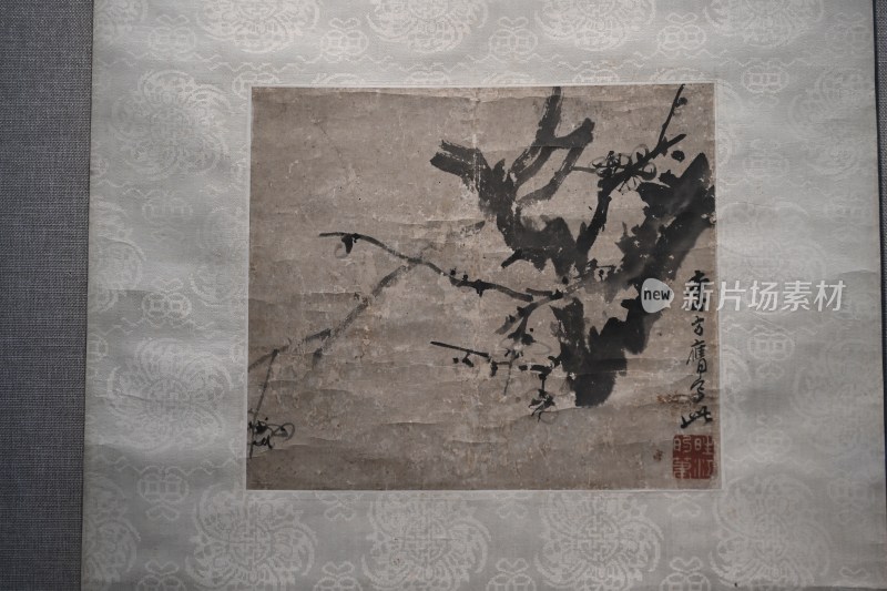 中式传统水墨梅花画作