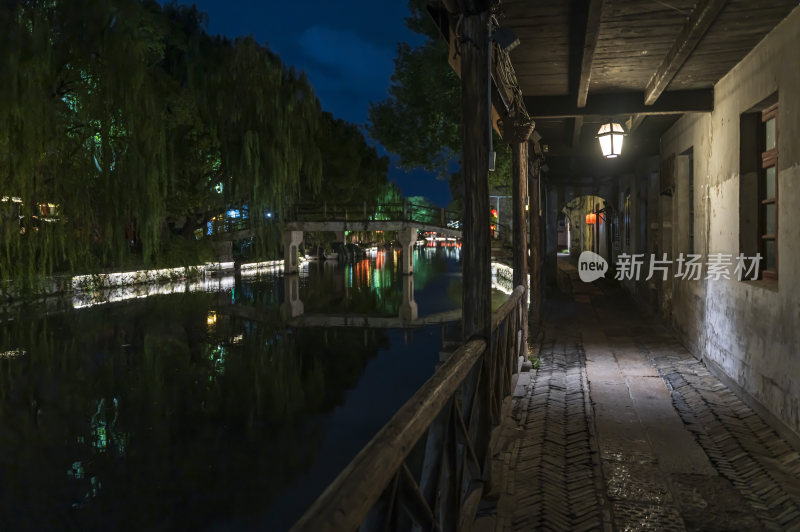 浙江湖州南浔古镇水乡百间楼夜景