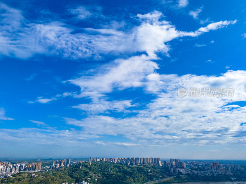 泸州城市大景蓝天白云航拍图