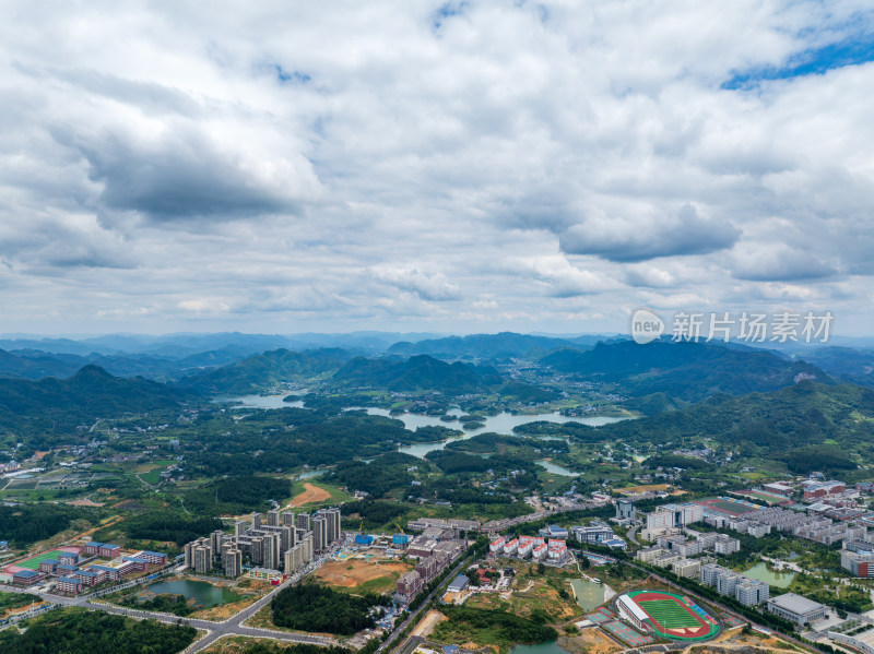 航拍白天贵州遵义市新蒲新区山地自然风光