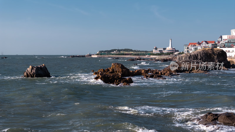 青岛海滨礁石海浪自然风景航拍