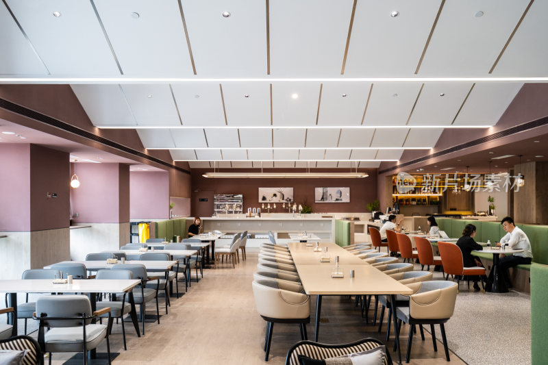 现代风格餐厅内部场景