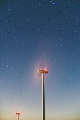 广西柳州融水县-星空下的风电站